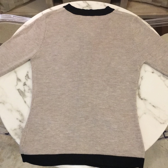 Sweater - Picture 4 of 4